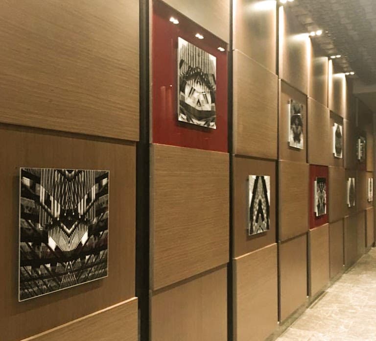 Left wall of lobby